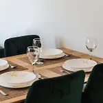 Seaside Escape Дуррес